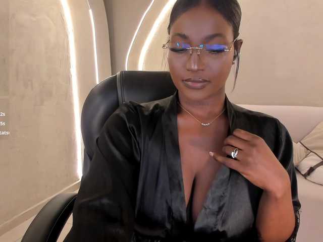 SavannahStorm live webcam show