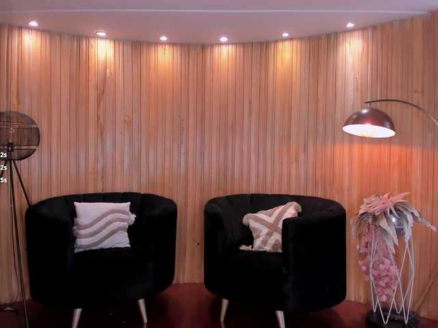 SavannahStorm live cam on BongaCams