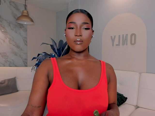 SavannahStorm live cam on BongaCams