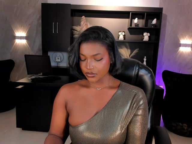 SavannahStorm live cam on BongaCams