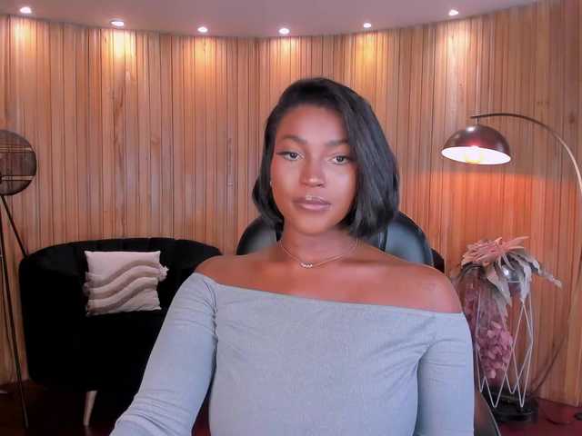 SavannahStorm live cam on BongaCams