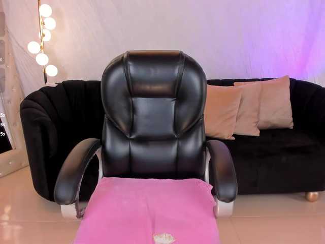 SavannahStorm live cam on BongaCams