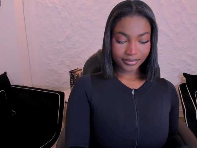 SavannahStorm live cam on BongaCams