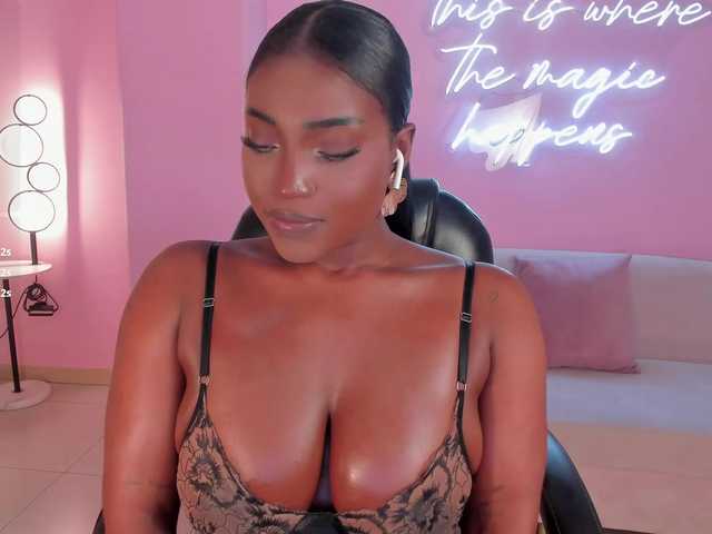 SavannahStorm live cam