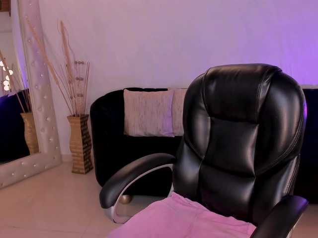 SavannahStorm live cam on BongaCams
