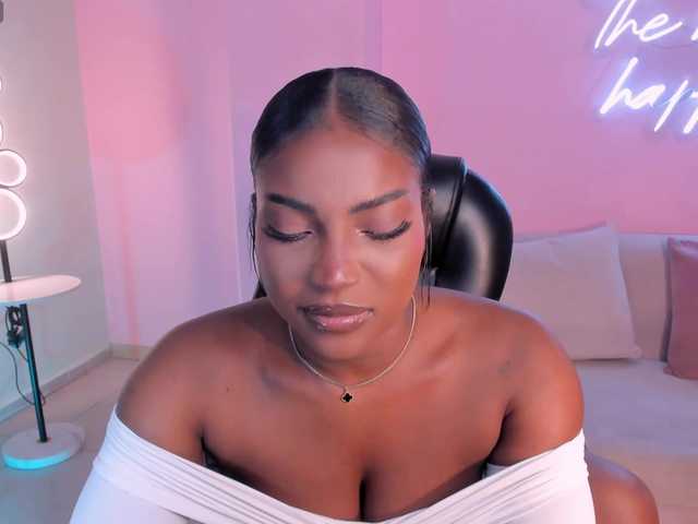 SavannahStorm's BongaCams show and profile