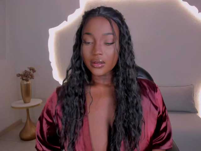 SavannahStorm live cam on BongaCams