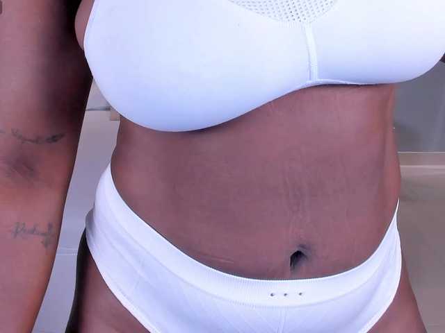 SavannahStorm live webcam show