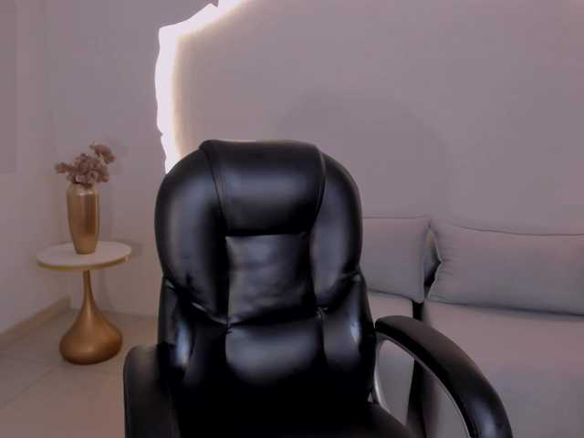 SavannahStorm live cam on BongaCams