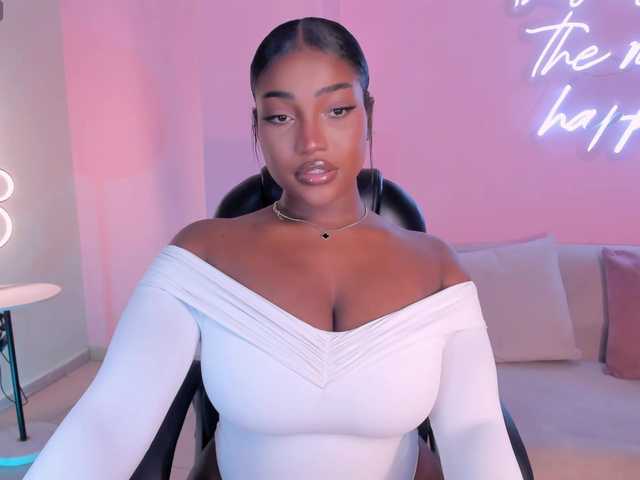 SavannahStorm's BongaCams show and profile