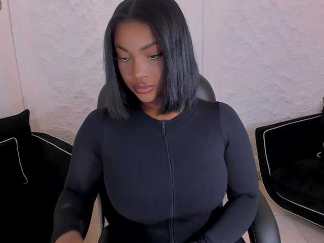 SavannahStorm live cam on BongaCams