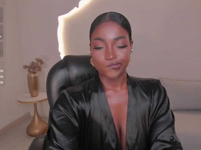 SavannahStorm live cam on BongaCams
