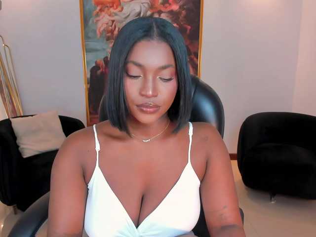 SavannahStorm live cam on BongaCams