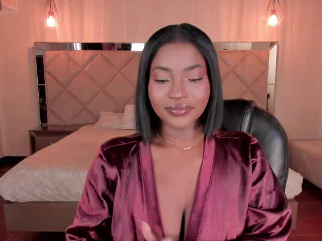 SavannahStorm live cam on BongaCams
