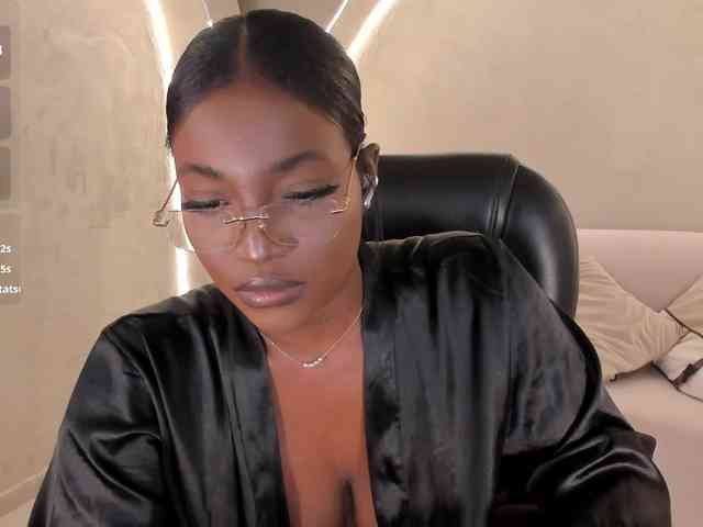 savannahstorm's live room