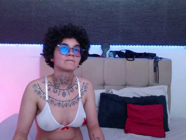 selene-ana live cam on BongaCams