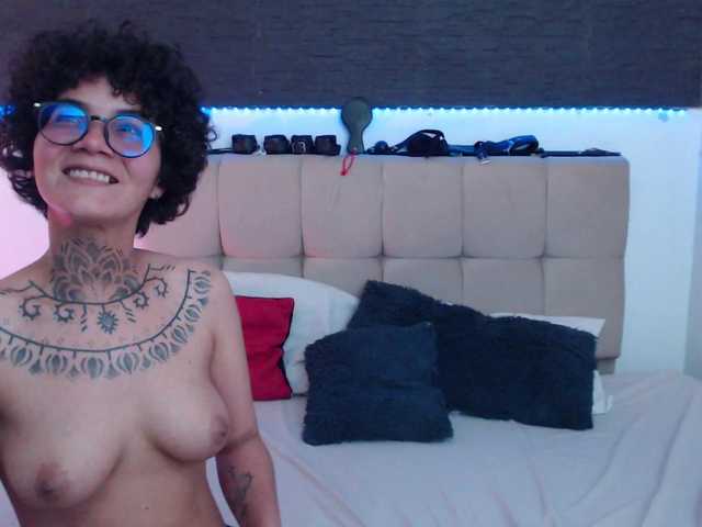selene-ana live cam on BongaCams