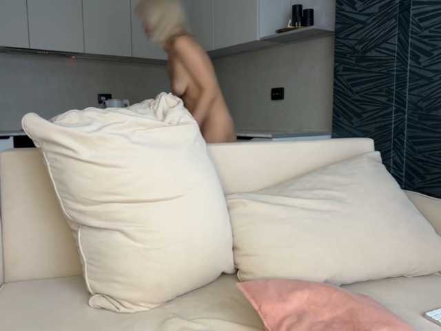 -Molly- live cam on BongaCams
