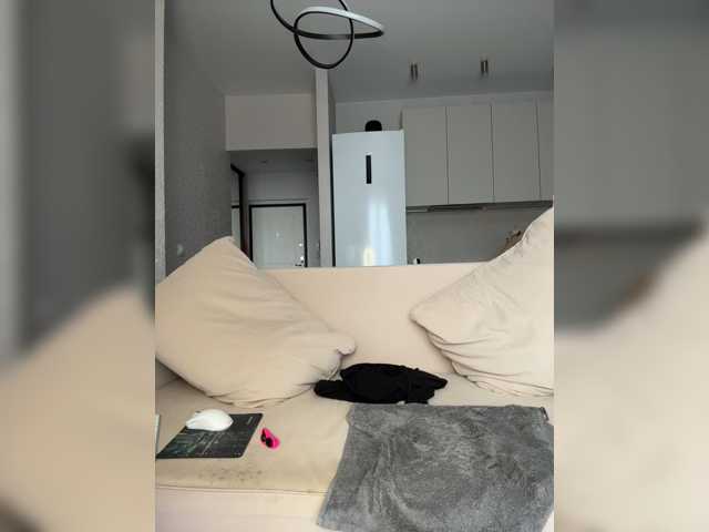 -Molly-, live now on BongaCams
