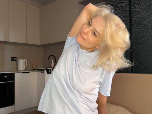 go to chat with -Molly-
