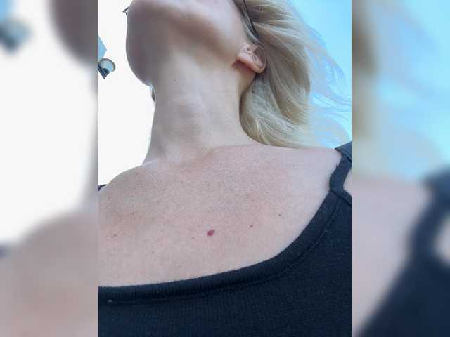 -Molly- live cam on BongaCams