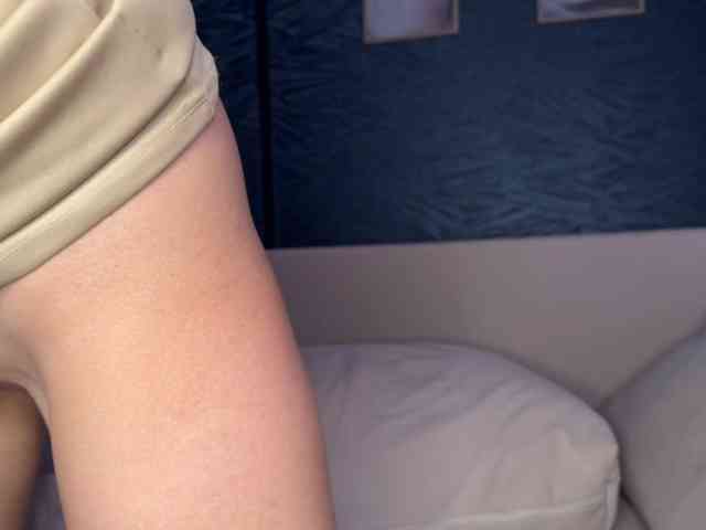 -Molly- webcam