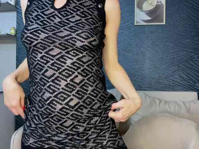 -Molly- webcam
