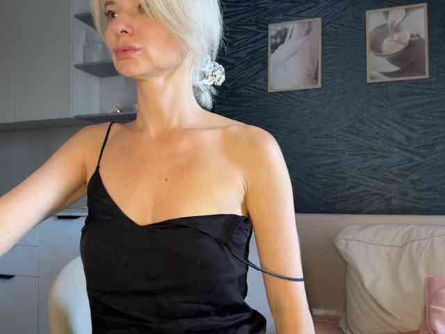 -Molly- Sex Cam Show