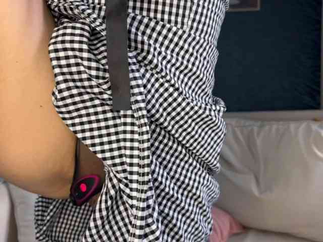 -Molly- webcam