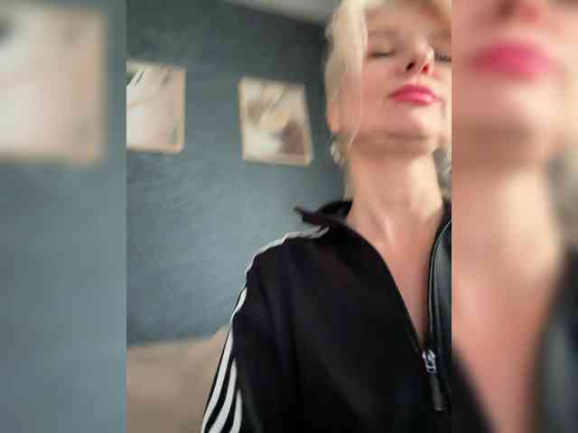 -Molly- -Molly-