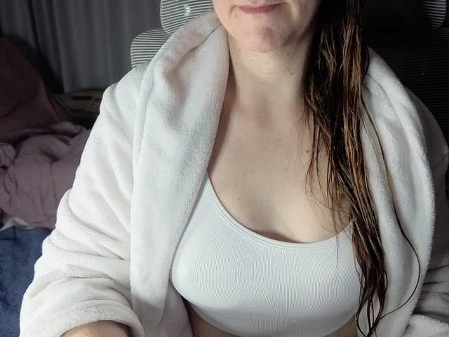 CreamyWoman live webcam show