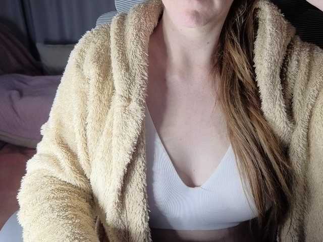 CreamyWoman live cam on BongaCams