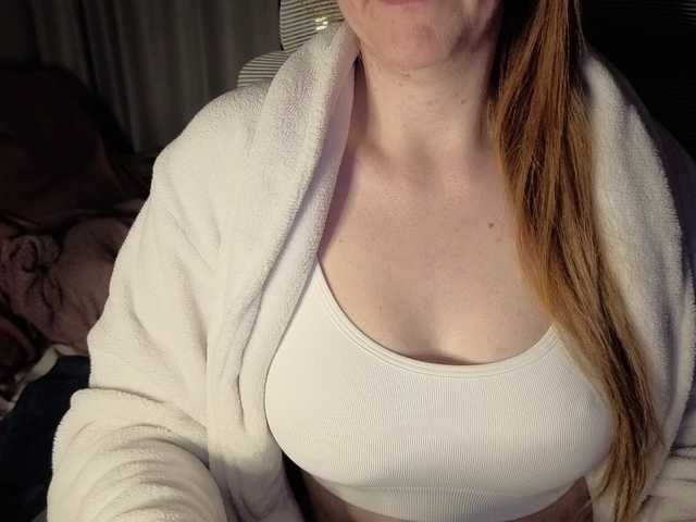 PassionateMommy live webcam show