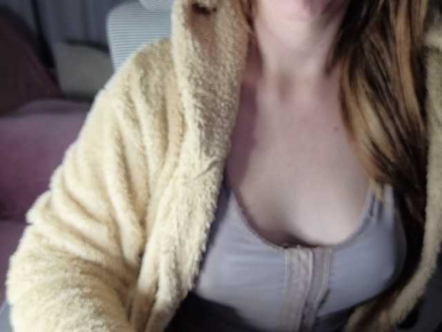 CreamyWoman live cam