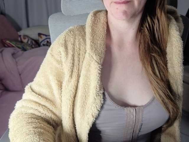 CreamyWoman live cam on BongaCams