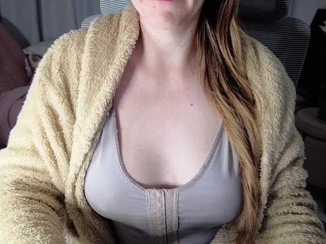 CreamyWoman live cam on BongaCams