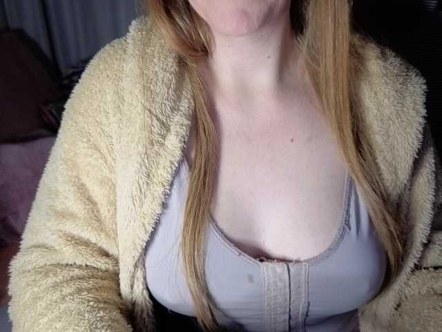 CreamyWoman live cam on BongaCams