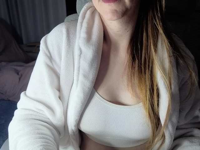 CreamyWoman live cam on BongaCams