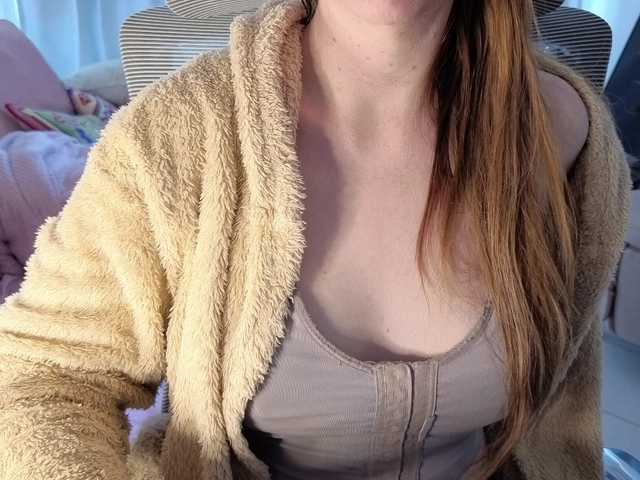 CreamyWoman live cam on BongaCams