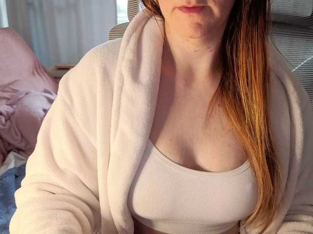CreamyWoman live cam on BongaCams