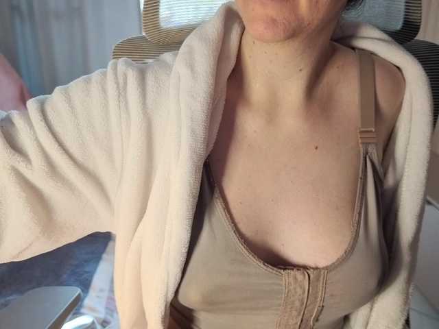 CreamyWoman live webcam show