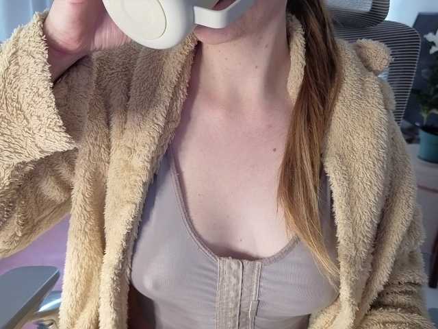 CreamyWoman live cam on BongaCams