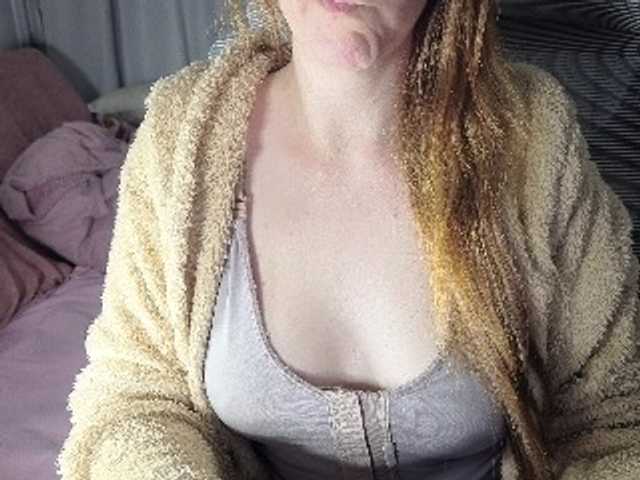 CreamyWoman live cam on BongaCams
