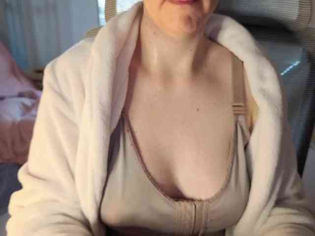 CreamyWoman