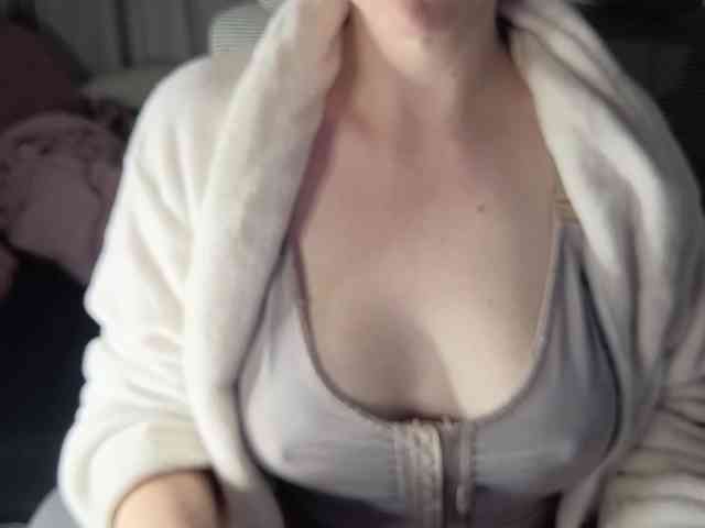 PassionateMommy webcam