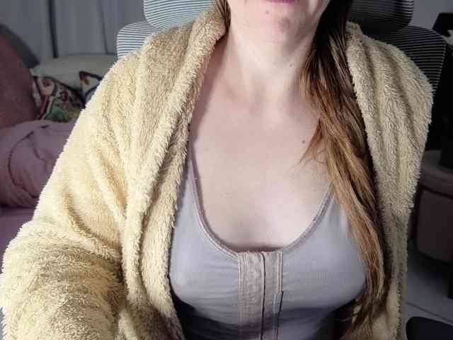 PassionateMommy webcam