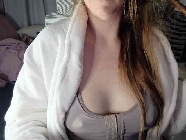 PassionateMommy webcam