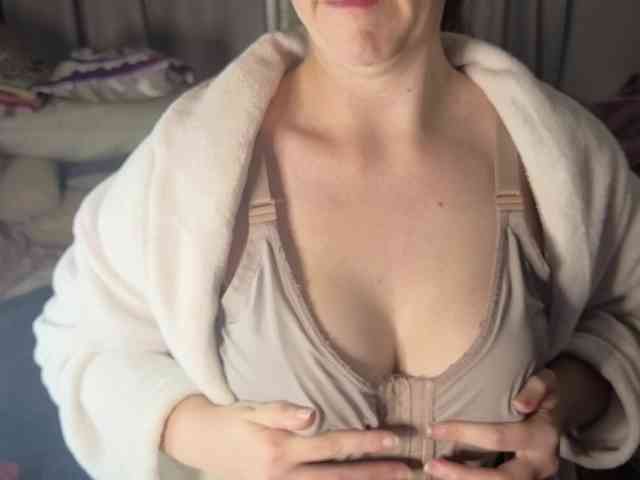 PassionateMommy webcam
