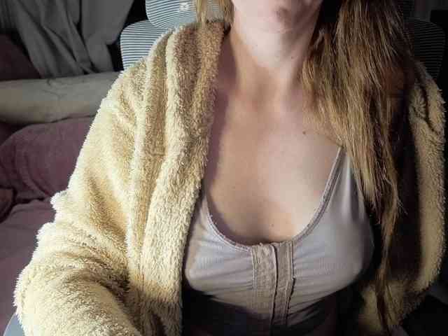 PassionateMommy webcam