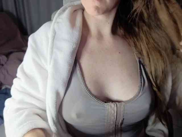 PassionateMommy webcam